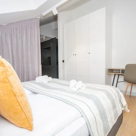 Apartment Sunny Next To Wawel Castle By Inpoint - Kossaka 5