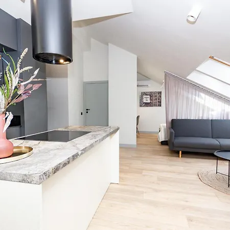 Inpoint Sunny Next To Wawel Castle - Kossaka 5 Self Check-in クラクフ