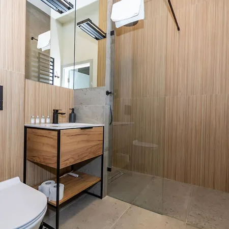 Inpoint Sunny Next To Wawel Castle - Kossaka 5 Self Check-in Krakau